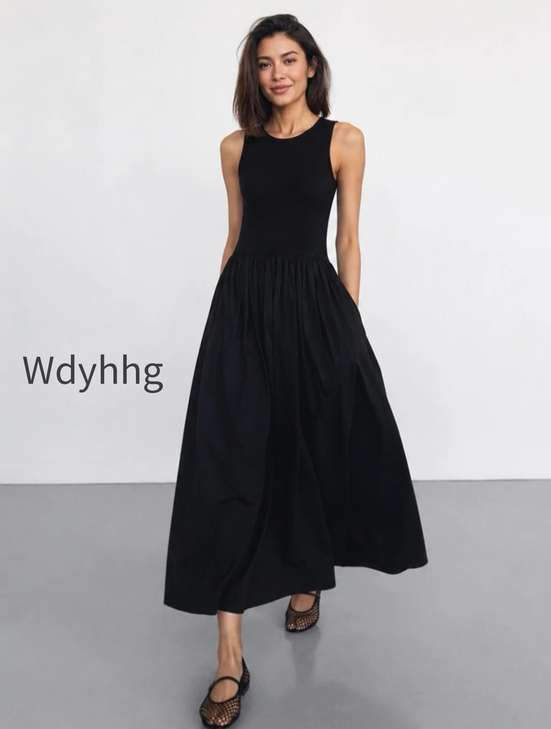 leisure-crew-neck-long-dress