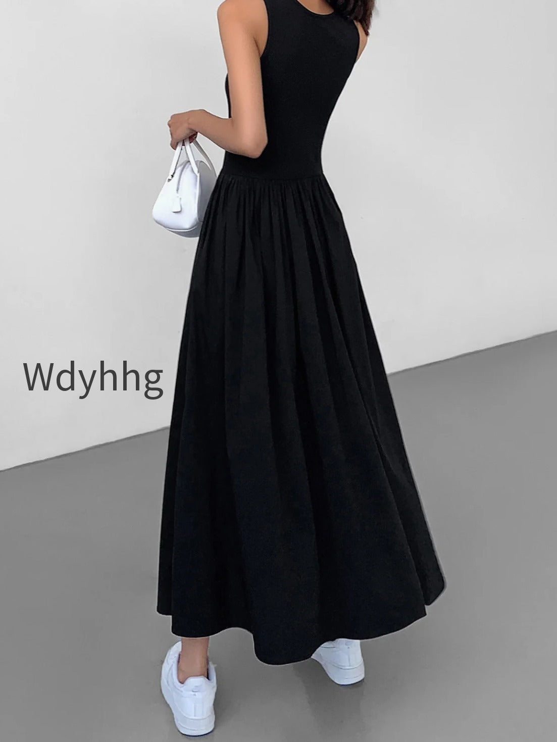 leisure-crew-neck-long-dress